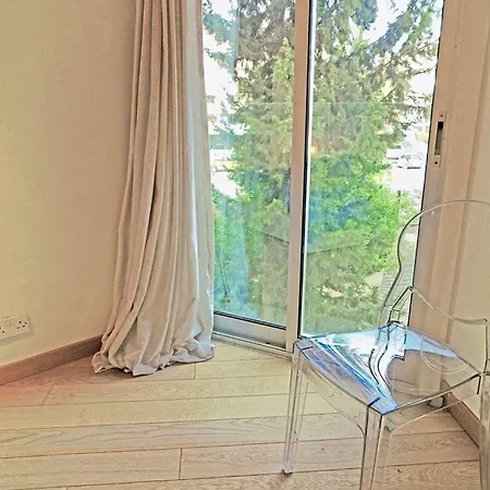 Διαμέρισμα 3b Beachfront Luxury Apartment- Four Seasons Beach *