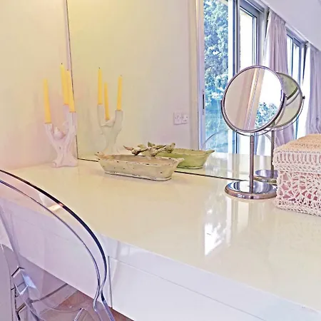 3b Beachfront Luxury Apartment- Four Seasons Beach
