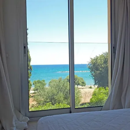 3b Beachfront Luxury Apartment- Four Seasons Beach * Limassol